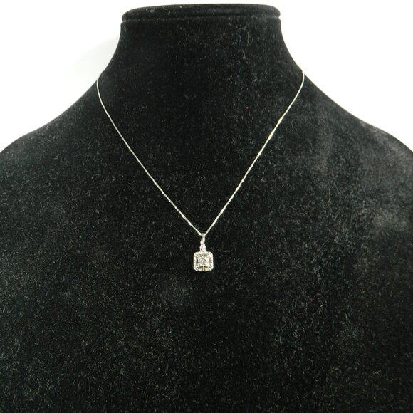 Diamond Blossom Necklace Diamonds set in Sterling Silver appx 1/20ctw - Picture 8 of 8